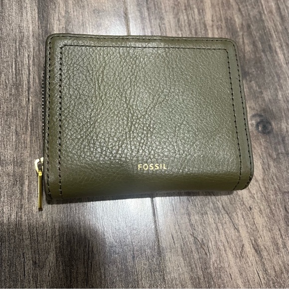 Fossil Handbags - Fossil  Women's Logan Small RFID Bifold leather Olive Green wallet